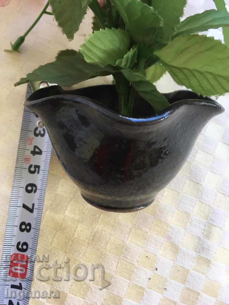 ARRANGEMENT ARTIFICIAL. FLOWERS IN CERAMICS with price 3.00 BGN | € 1.53 ARRANGEMENT ARTIFICIAL. FLOWERS IN CERAMICS with price 3.00 BGN | € 1.53