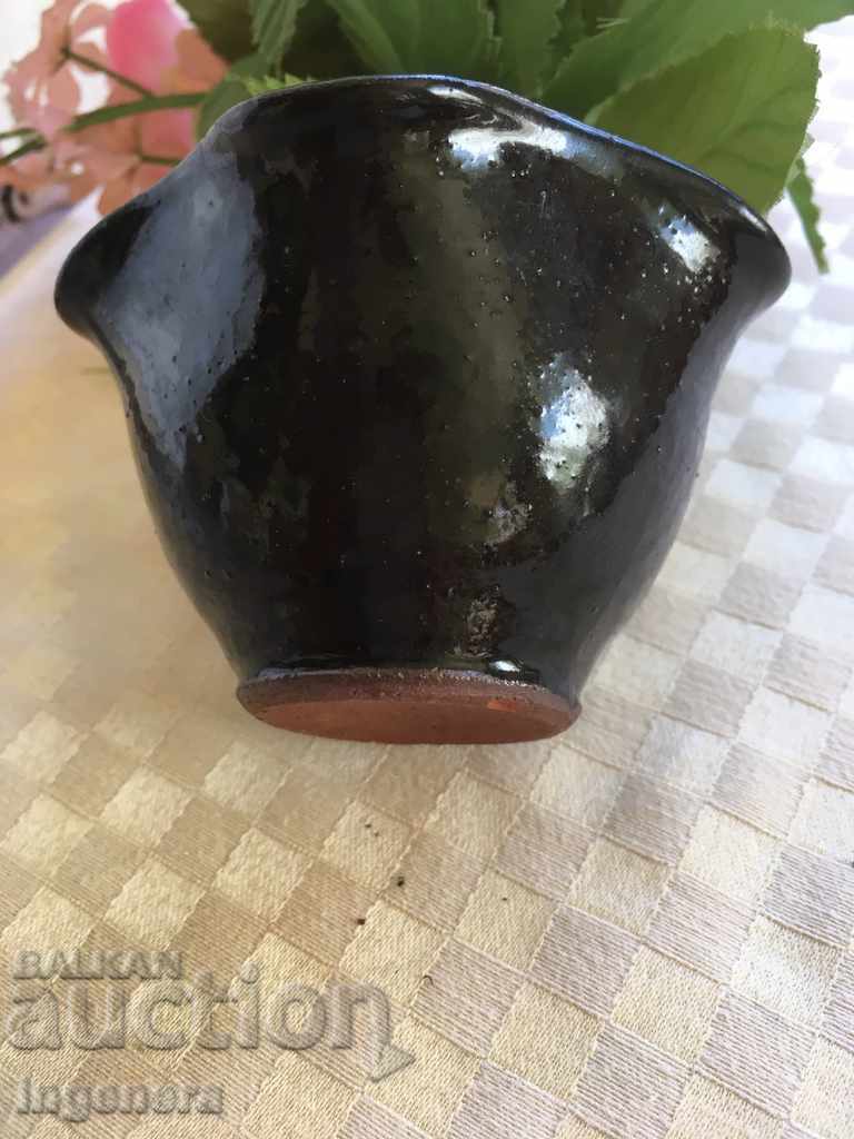 Auction ARRANGEMENT ARTIFICIAL. FLOWERS IN CERAMICS Auction ARRANGEMENT ARTIFICIAL. FLOWERS IN CERAMICS