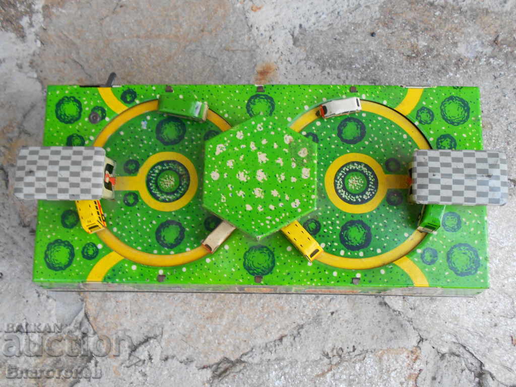 An old tin toy with price 45.00 BGN | € 23.01 An old tin toy with price 45.00 BGN | € 23.01