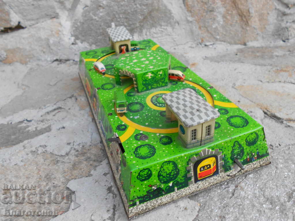 An old tin toy - 7 An old tin toy - 7