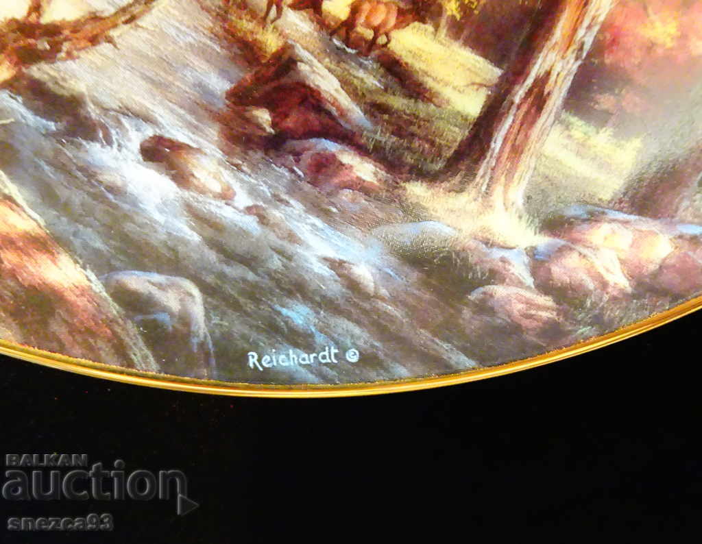 Delivery of Porcelain wall plate Eagle, gold, certificate, box Delivery of Porcelain wall plate Eagle, gold, certificate, box