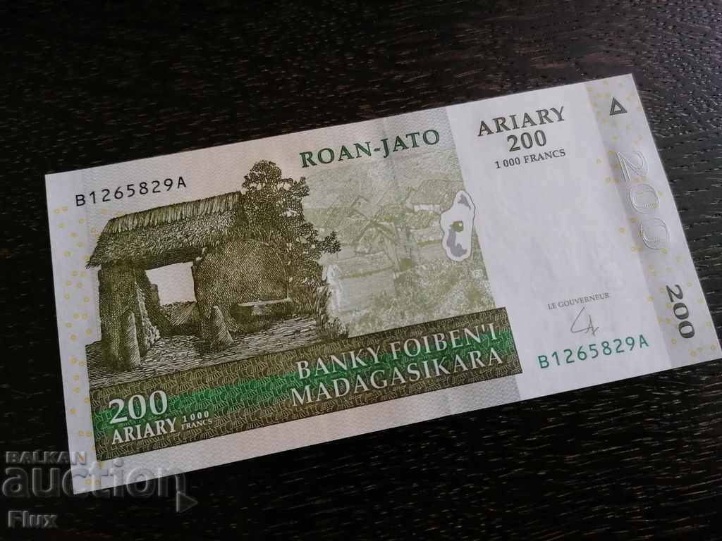 Bancnotă - Madagascar - 200 arii 2004.