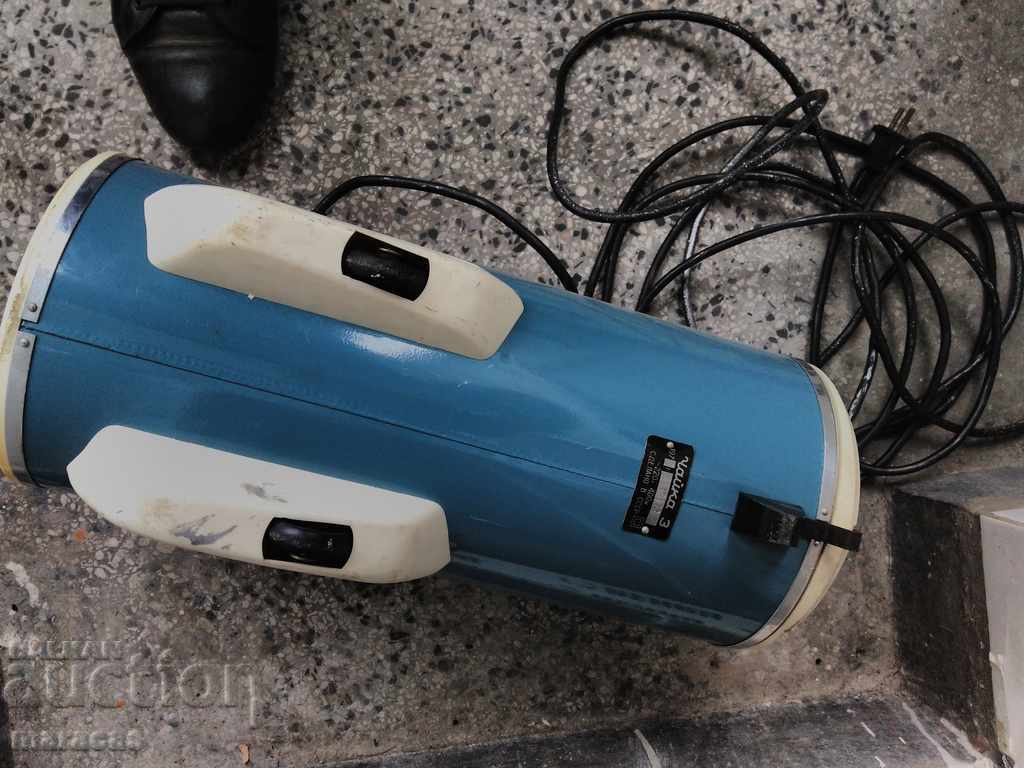 Vechi aspirator retro Chaika cu preț € 10.23 | 20.01 BGN