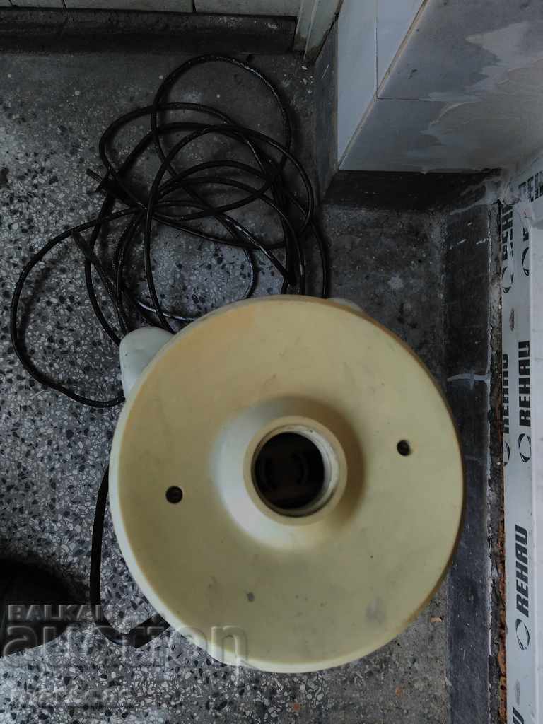 Licitație Vechi aspirator retro Chaika