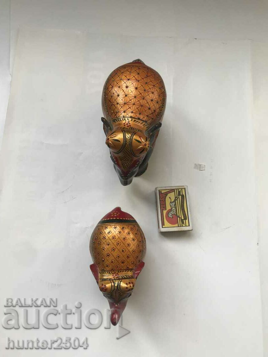 Delivery of Wooden elephants, painted, India Delivery of Wooden elephants, painted, India