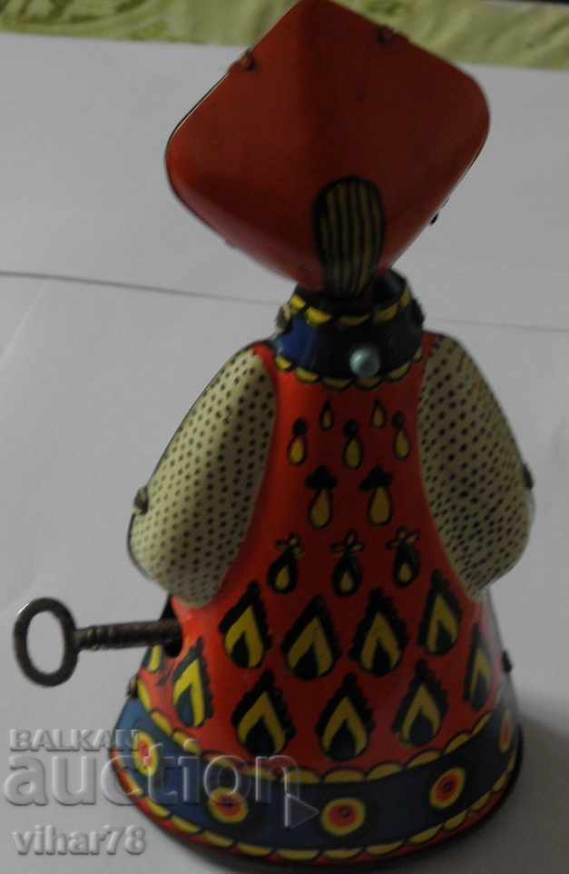 Auction Laminated wind-up toy Matryoshka Auction Laminated wind-up toy Matryoshka