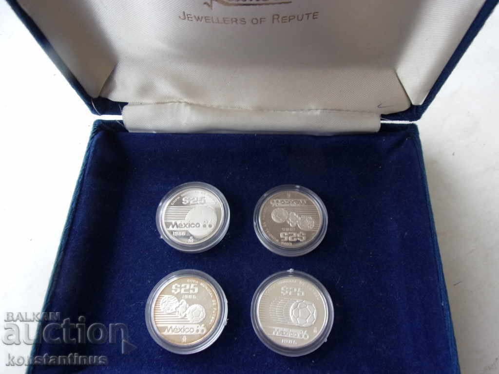 Colector Lot Mexic 4 x 25 Peso 1985/86 UNC PROOF cu preț € 53.69 | 105.01 BGN