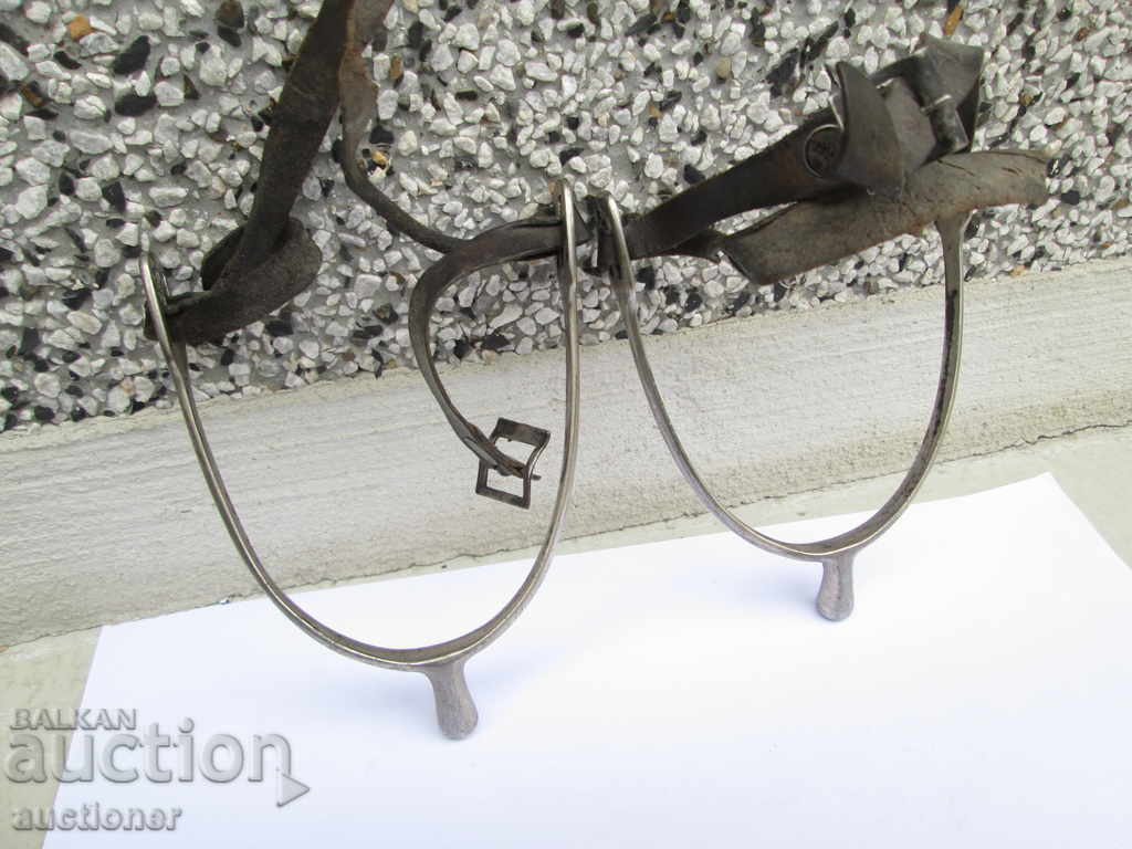 Auction  OLD ARMS ARMY SPORTS