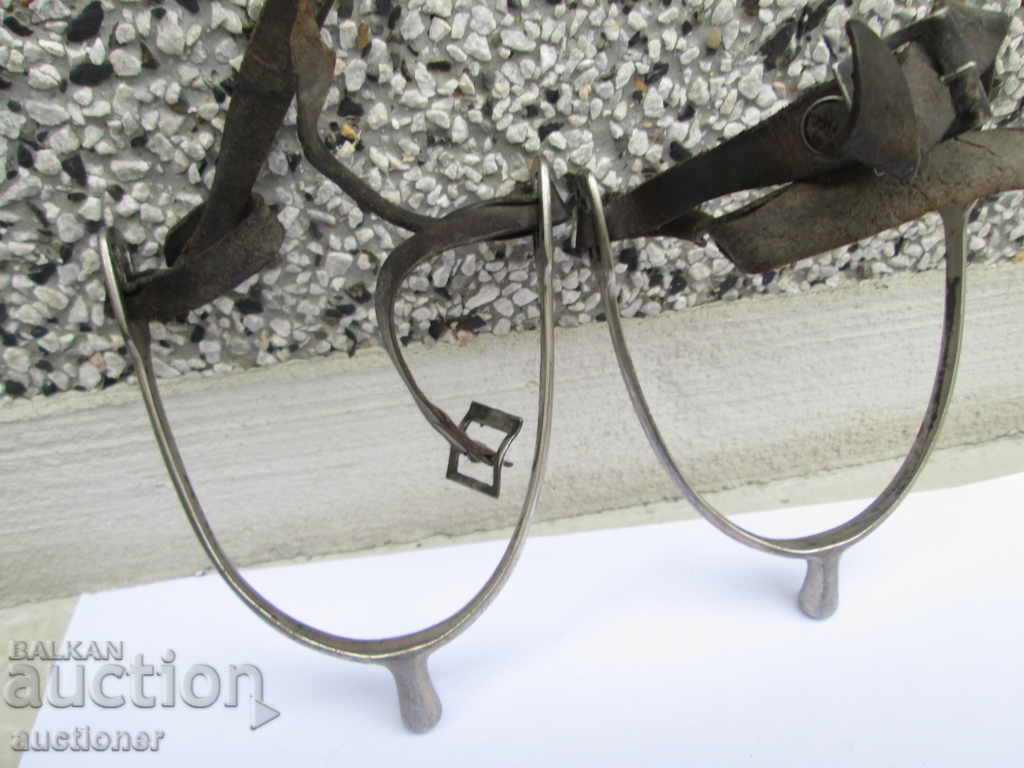 Delivery of OLD ARMS ARMY SPORTS