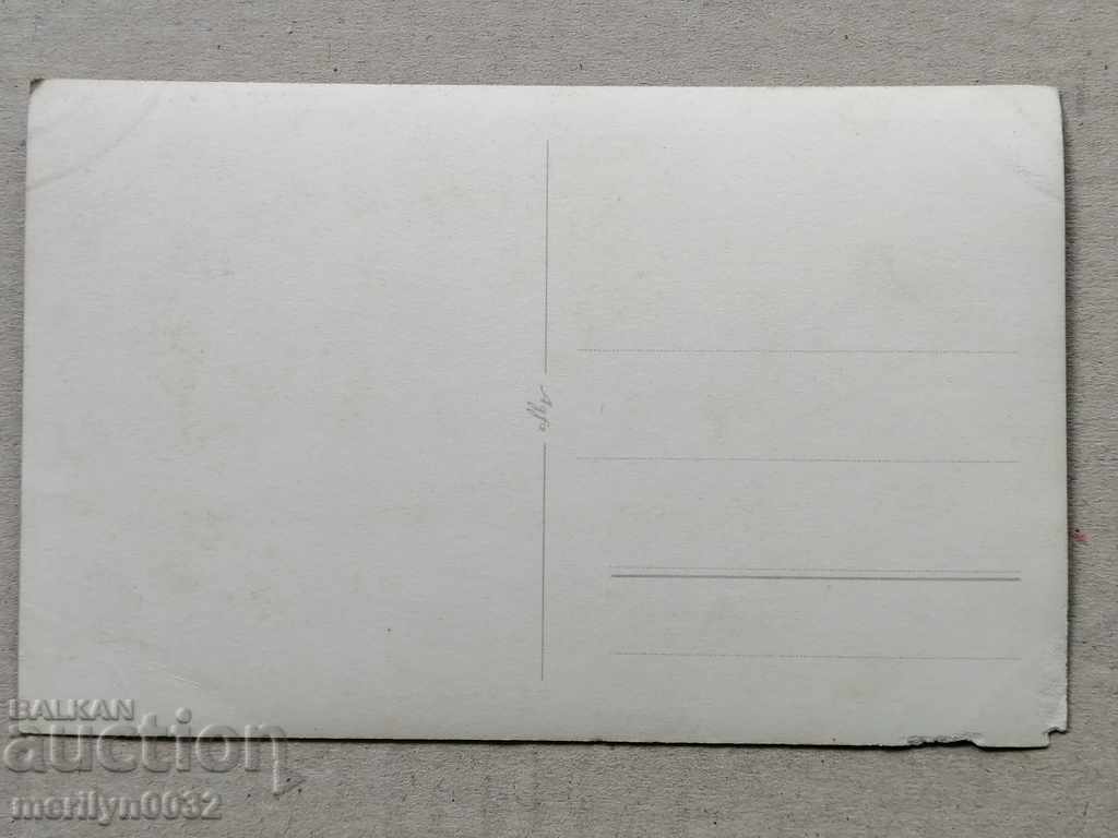 Old photo of YOUTH COLLECTION photography portrait - 5 Old photo of YOUTH COLLECTION photography portrait - 5