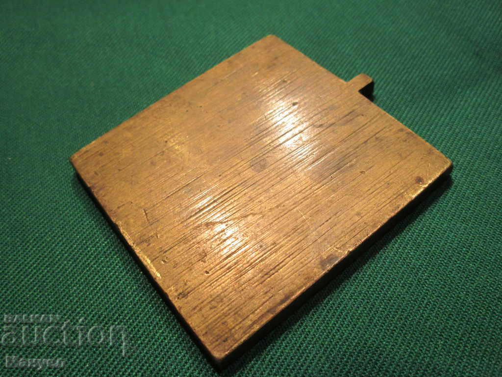 Delivery of I am selling an old chest icon.RRRRRRRRRR Delivery of I am selling an old chest icon.RRRRRRRRRR