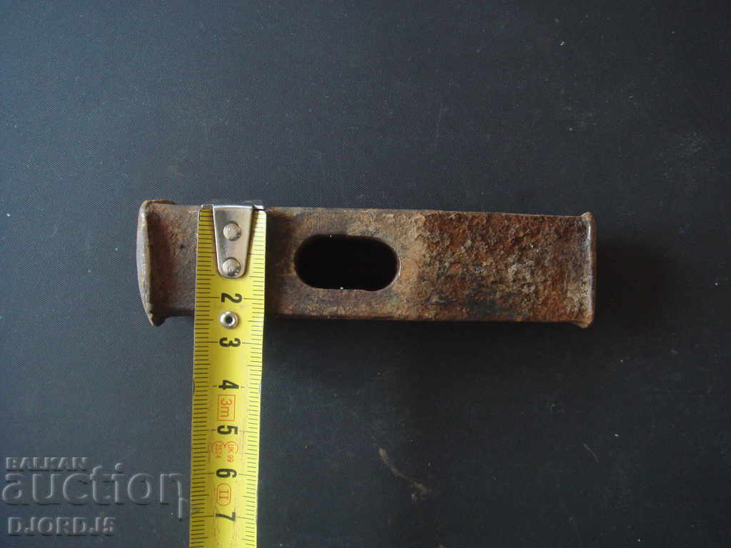 Auction An old hammer Auction An old hammer