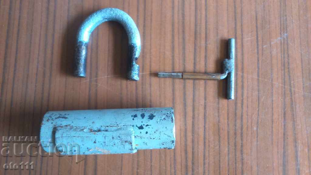 OLD PADLOCK with price 25.00 BGN | € 12.78 OLD PADLOCK with price 25.00 BGN | € 12.78