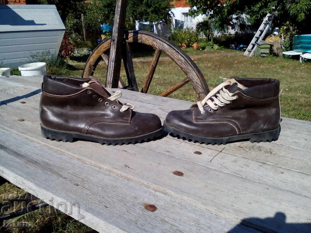 Old Sportprom Shoes with price 30.00 BGN | € 15.34 Old Sportprom Shoes with price 30.00 BGN | € 15.34