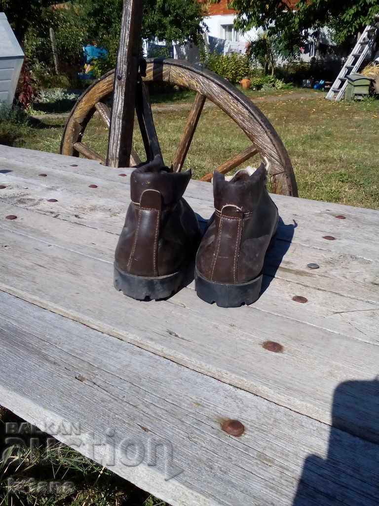 Delivery of Old Sportprom Shoes Delivery of Old Sportprom Shoes