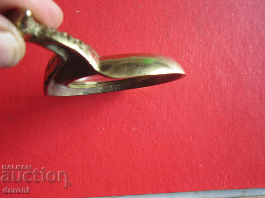 Delivery of Unique antique bronze magnifier 19th century