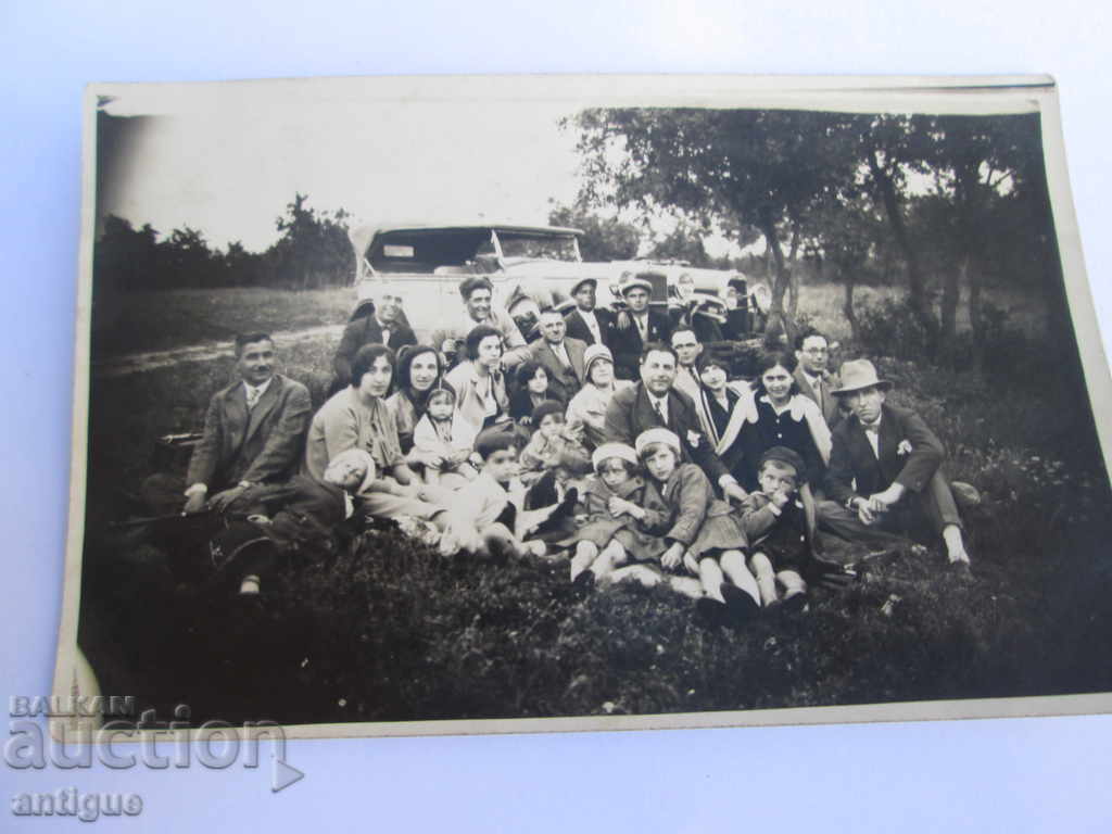 Auction  OLD PHOTOS CAR