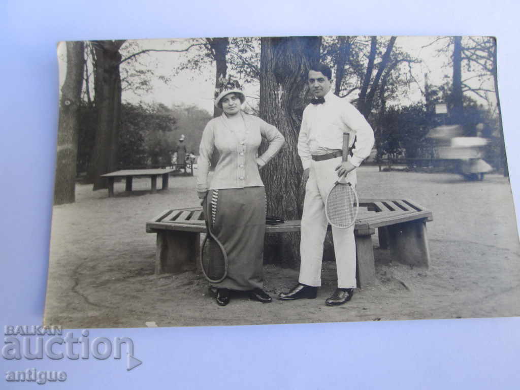 Auction OLD SHOOTING ROCKET CARD Tennis Auction OLD SHOOTING ROCKET CARD Tennis