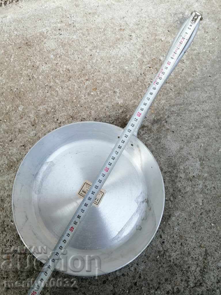 Old 1946 aluminum pan labeled kitchenware - 5 Old 1946 aluminum pan labeled kitchenware - 5