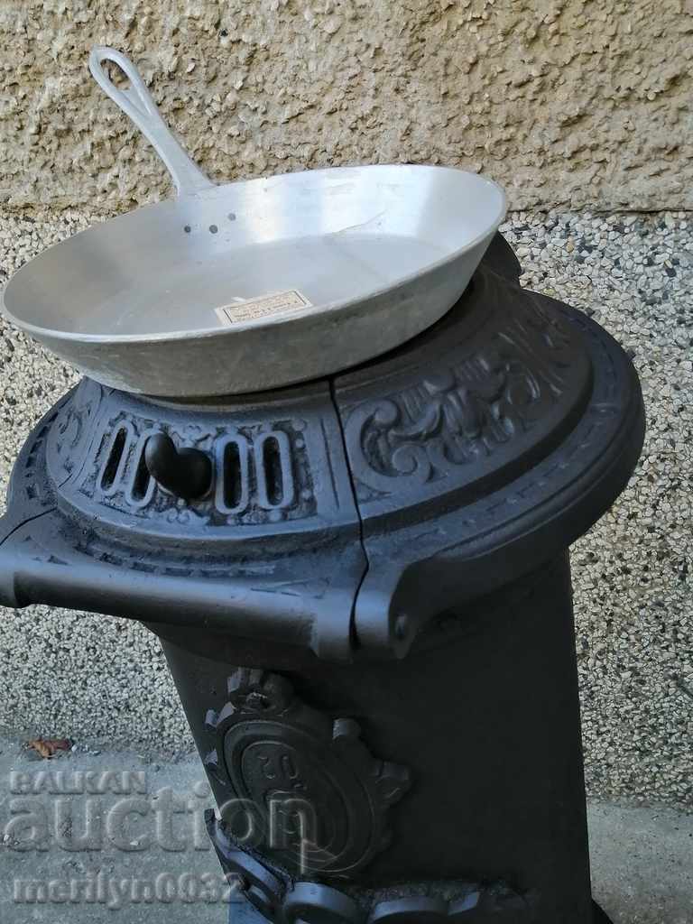 Old 1946 aluminum pan labeled kitchenware - 7 Old 1946 aluminum pan labeled kitchenware - 7