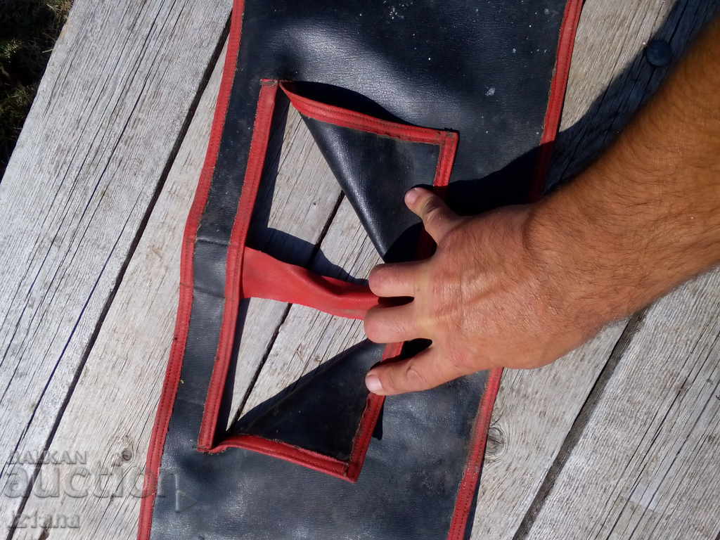 Old car case with price 20.00 BGN | € 10.23 Old car case with price 20.00 BGN | € 10.23