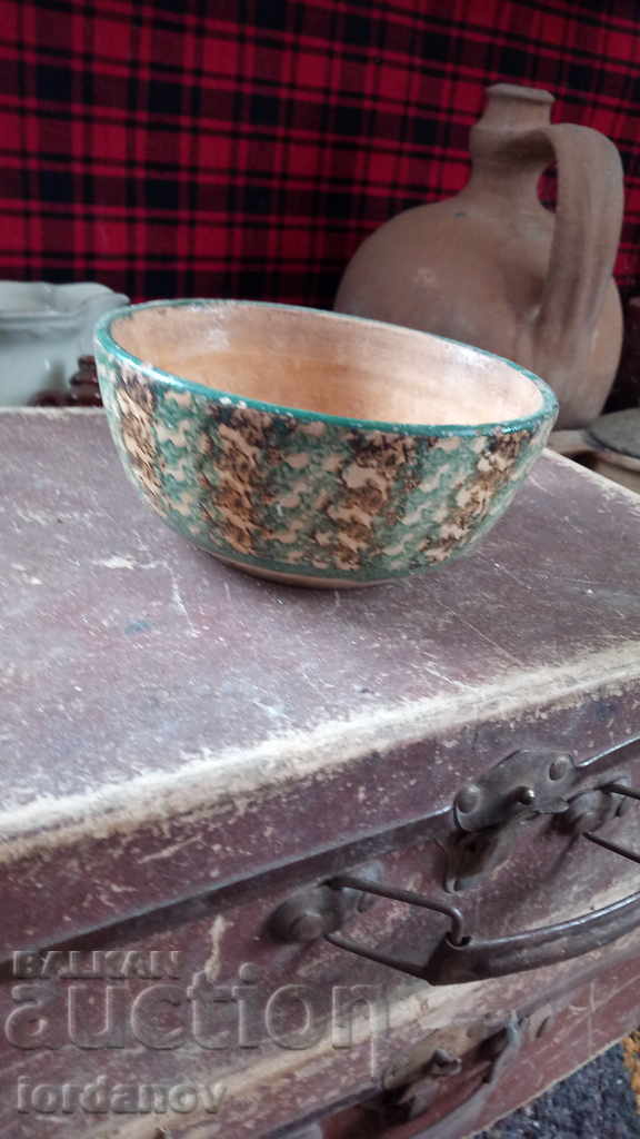 boluri ceramice vechi cu preț 25.00 BGN | € 12.78