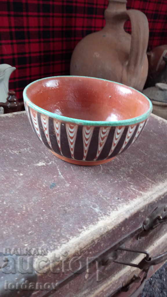 Licitație boluri ceramice vechi