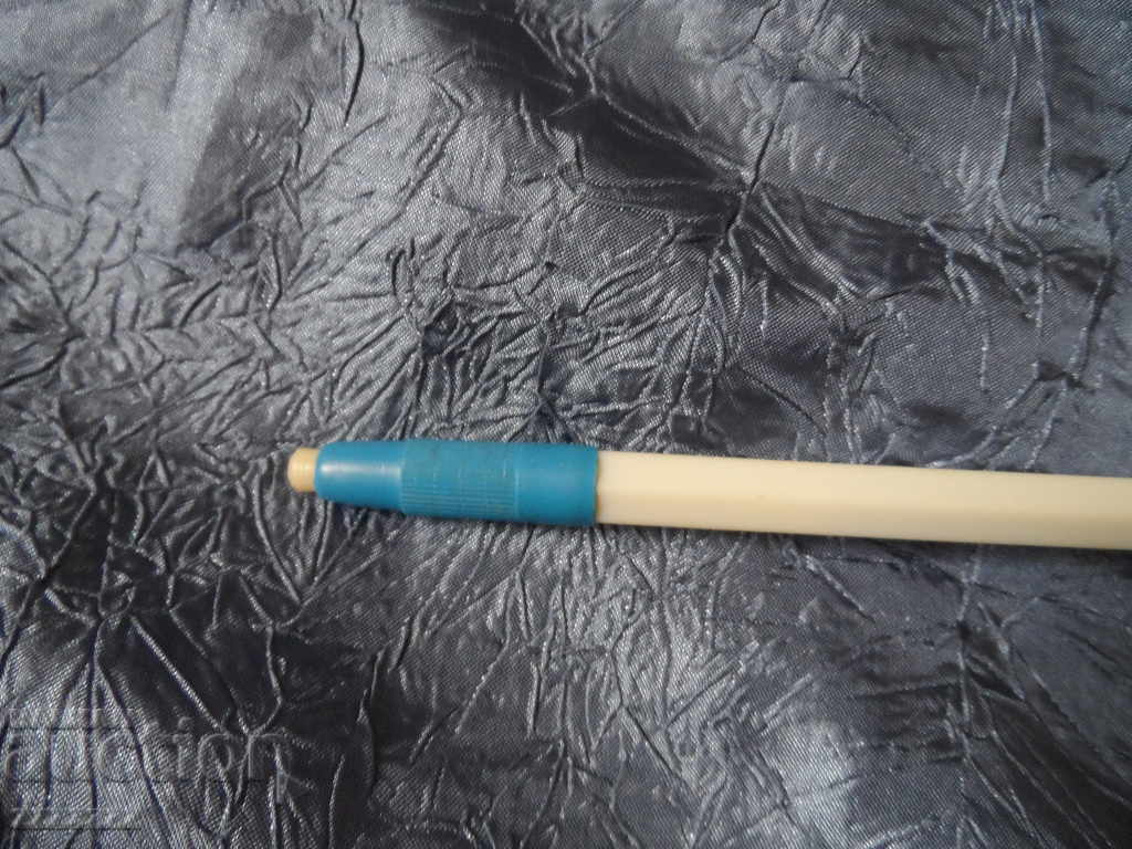 Δημοπρασία ένα παλιό πλαστικό στυλό Δημοπρασία ένα παλιό πλαστικό στυλό