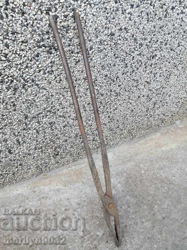 Auction Forging pliers wrought iron tool Auction Forging pliers wrought iron tool