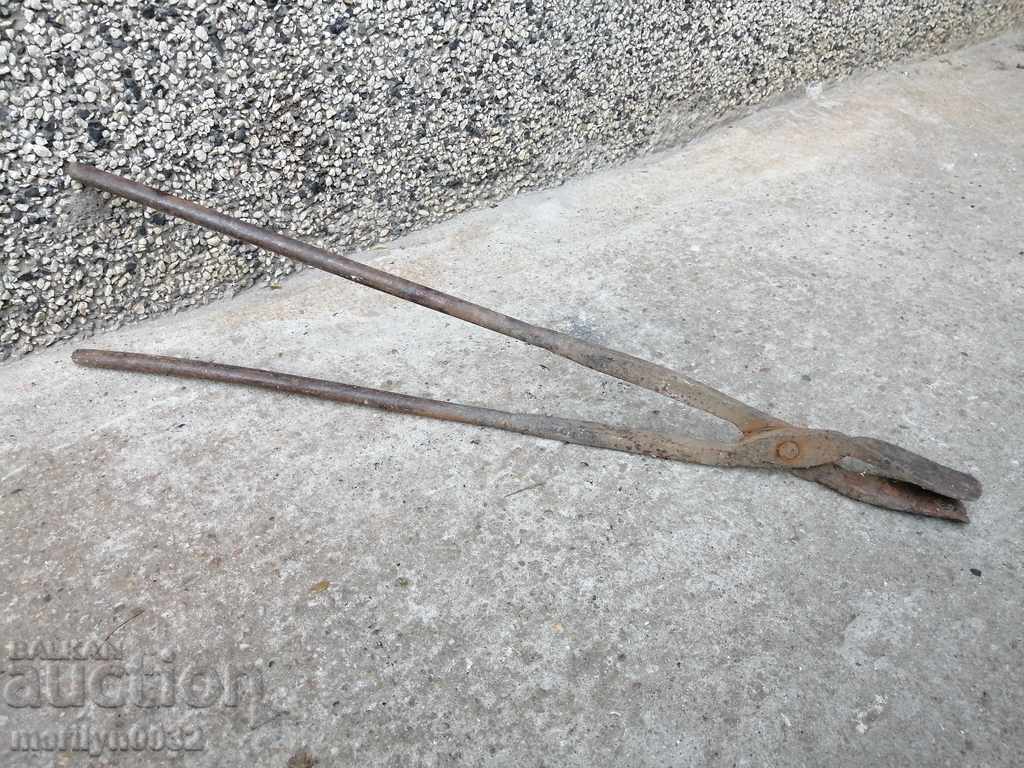 Delivery of Forging pliers wrought iron tool Delivery of Forging pliers wrought iron tool