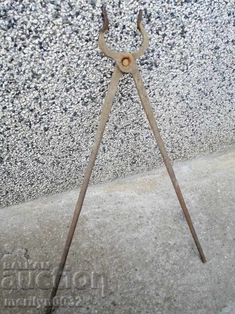 Ковашки клещи ковано желязо инструмент