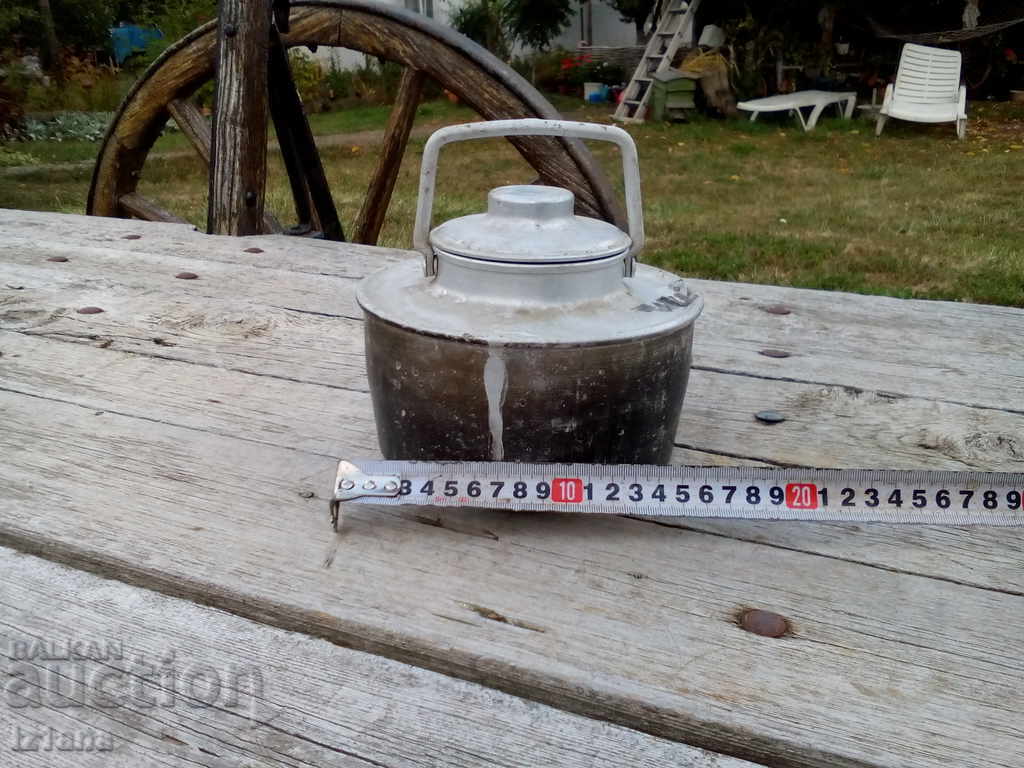 Аукцион Стара алуминиева котленка,чайник Аукцион Стара алуминиева котленка,чайник