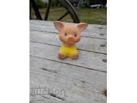 Porc vechi de jucărie din cauciuc