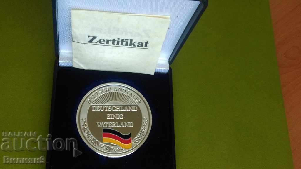 Сребро 999 Медал Германия Талер с цветно знаме 1990
