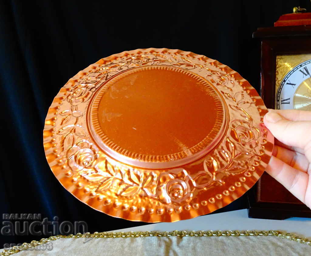 Auction  German metal plate with roses 21 cm