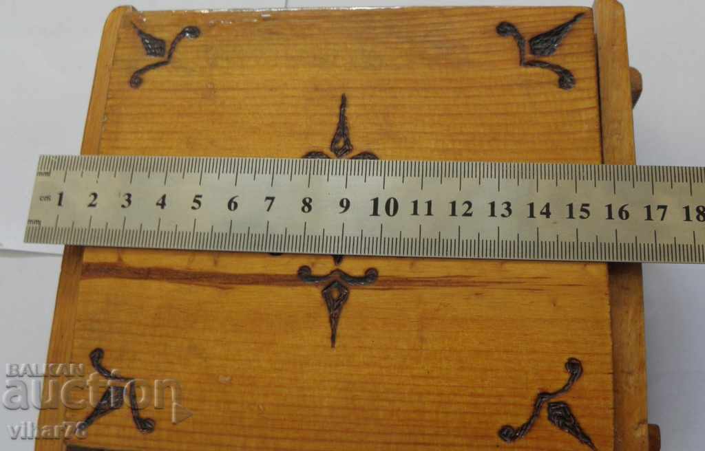 Auction wooden box Auction wooden box