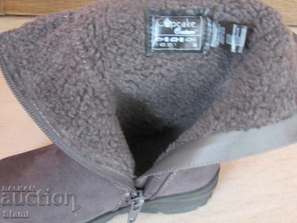 Licitație Cizme pentru copii CAPCAKE, numărul 26, nou Licitație Cizme pentru copii CAPCAKE, numărul 26, nou