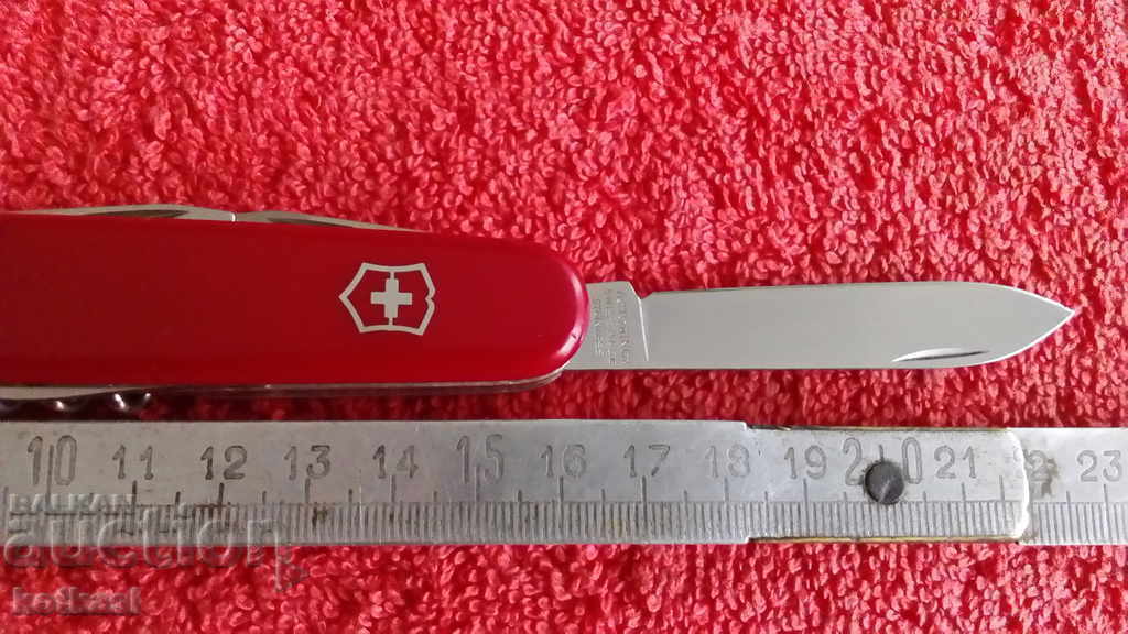Auction Old pocket knife large with saw VICTORINOX OFFICIER SUISSE Auction Old pocket knife large with saw VICTORINOX OFFICIER SUISSE