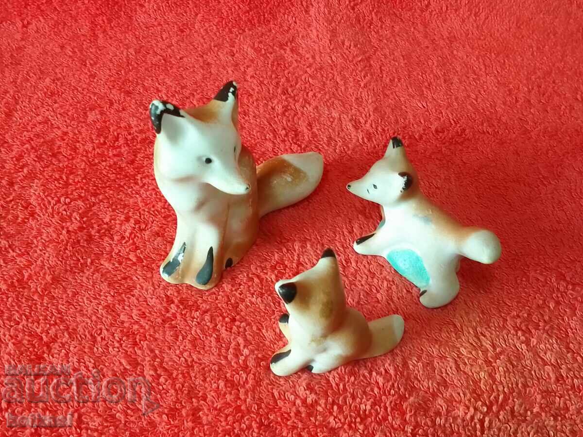 Lot 3 pcs. old porcelain figures Foxes Fox - 6 Lot 3 pcs. old porcelain figures Foxes Fox - 6