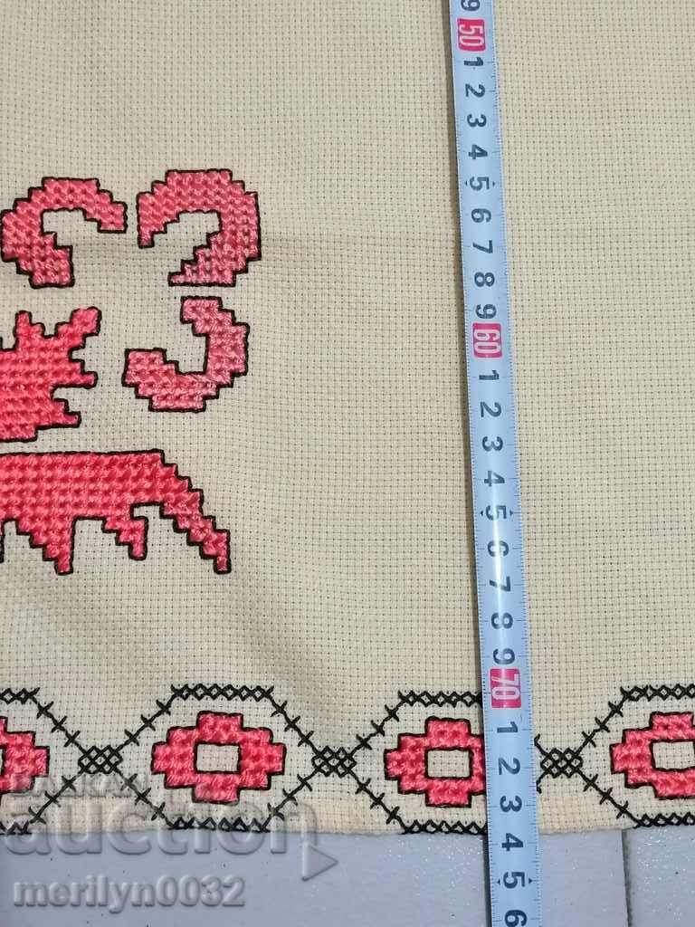 Delivery of Old embroidered cardboard, tablecloth, millet, Bulgarian embroidery Delivery of Old embroidered cardboard, tablecloth, millet, Bulgarian embroidery