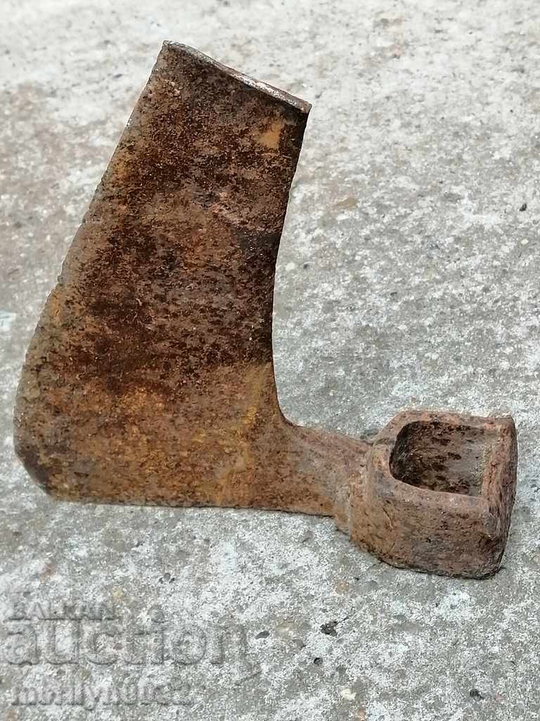 Old ax ax ax without a scraper wrought iron blade with price 42.00 BGN | € 21.47 Old ax ax ax without a scraper wrought iron blade with price 42.00 BGN | € 21.47