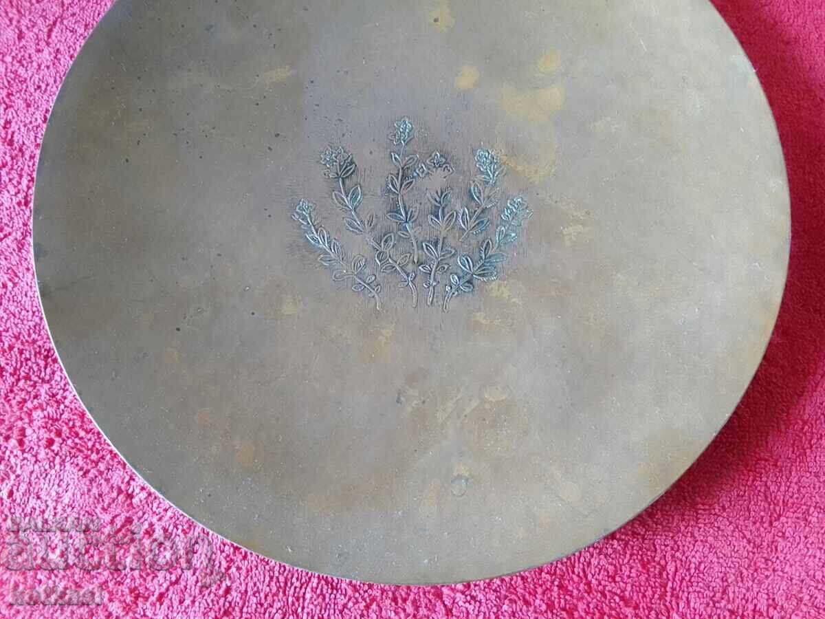 Old metal copper plate fruit bowl panel flowers marked with price 35.00 BGN | € 17.90 Old metal copper plate fruit bowl panel flowers marked with price 35.00 BGN | € 17.90