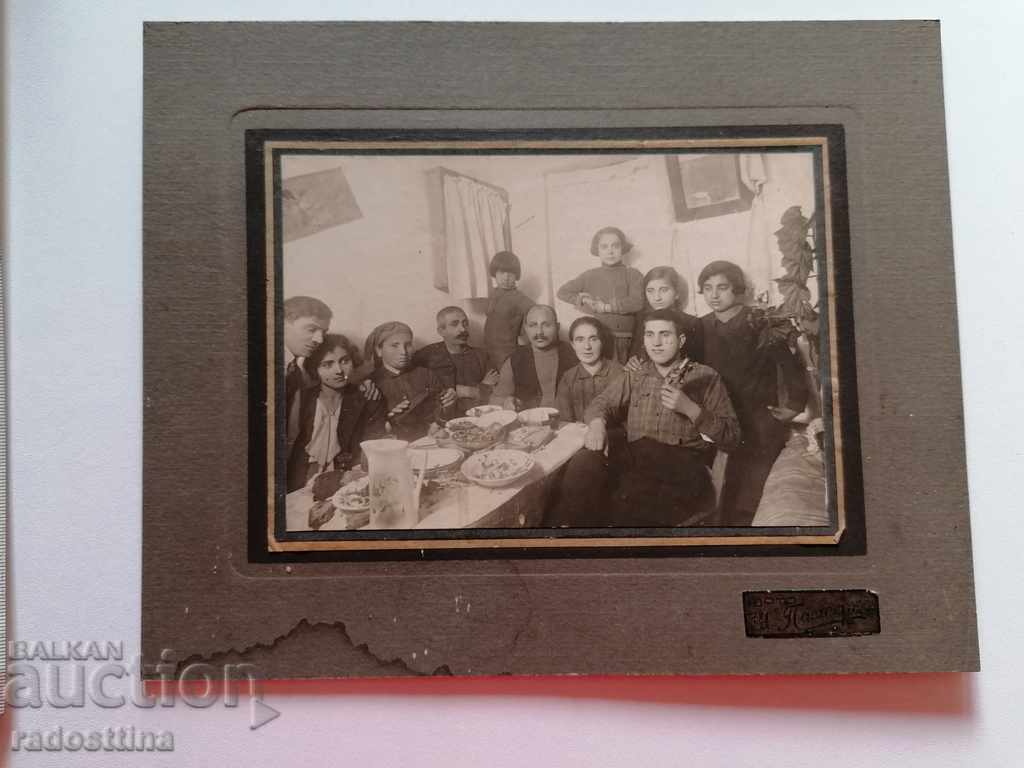 Φωτογραφία από χαρτόνι, φωτογραφία Σ. Παστέρκα Φωτογραφία από χαρτόνι, φωτογραφία Σ. Παστέρκα