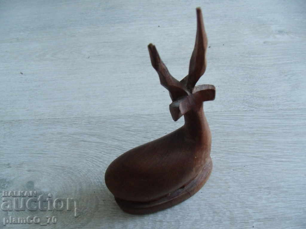 Auction No. * 3697 old wooden figure / statuteur - antelope Auction No. * 3697 old wooden figure / statuteur - antelope