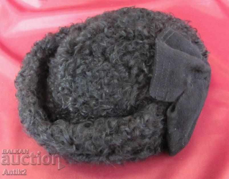 Delivery of 19th Century Women's Antique Winter Hat Delivery of 19th Century Women's Antique Winter Hat