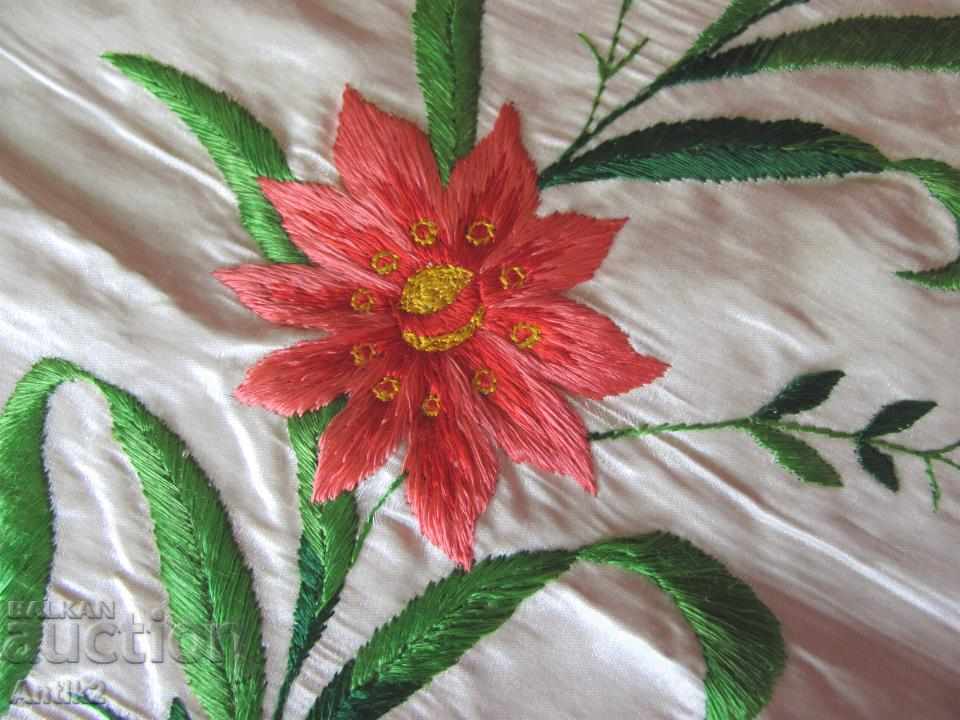 Livrarea Broderie din perne din satin din secolul al XIX-lea Livrarea Broderie din perne din satin din secolul al XIX-lea