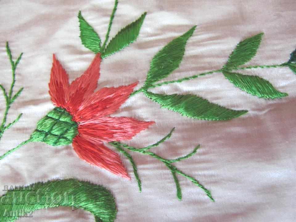 Broderie din perne din satin din secolul al XIX-lea - 5 Broderie din perne din satin din secolul al XIX-lea - 5
