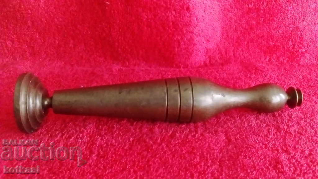 Old solid metal bronze figure sculpture Queen Woman - 5 Old solid metal bronze figure sculpture Queen Woman - 5