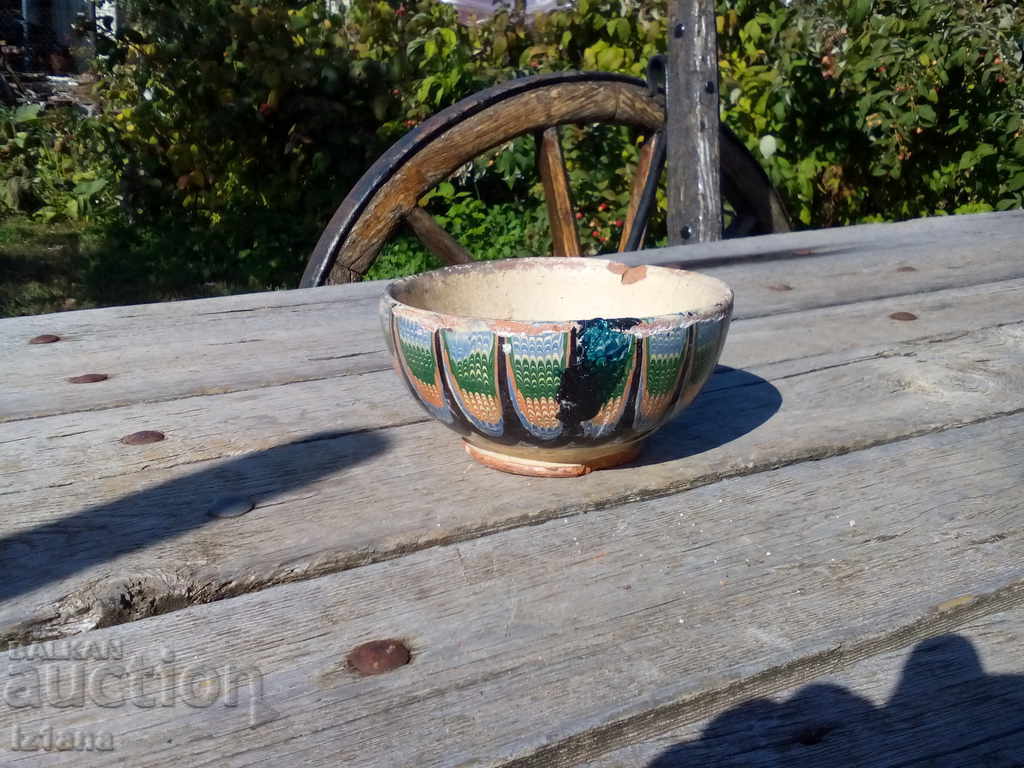 Auction Antique ceramic bowl Auction Antique ceramic bowl