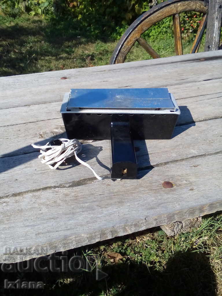 Old film spotlight with price 80.00 BGN | € 40.90 Old film spotlight with price 80.00 BGN | € 40.90